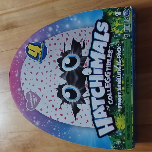 Hatchimals collEGGtibles Sweet Smelling 16-Pack - Picture 2 of 11